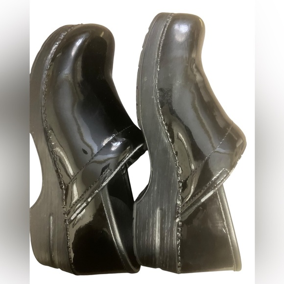Dansko Professional Patent Leather Black Slip On Clogs Womens Eu 40 US 9.5 / 10 - Picture 5 of 13